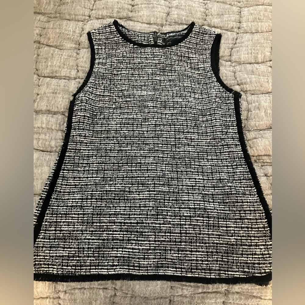 Banana Republiz tweed sleeveless top xs